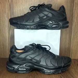 🔥🔥🔥Nike Black Air Max Plus Sneakers Size: 13🔥🔥🔥